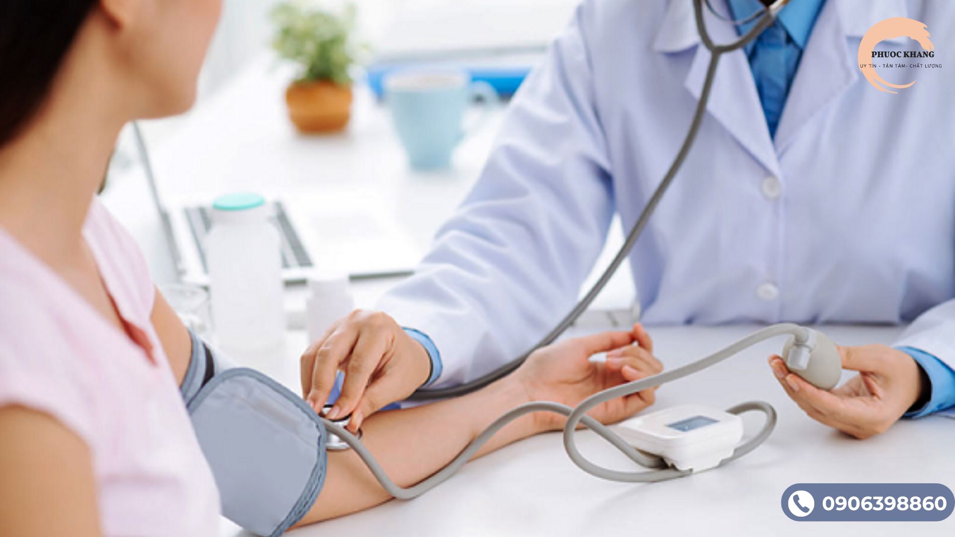 Kiểm tra tình trạng bệnh nhân trước khi tiến hành liệu pháp huyết tương giàu tiểu cầu